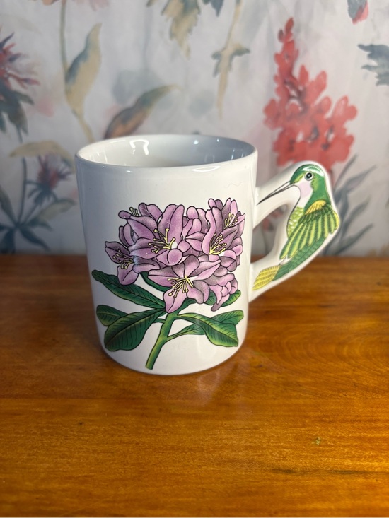 Other - Vintage Floral Hummingbird Ceramic Mug in Pink and Green